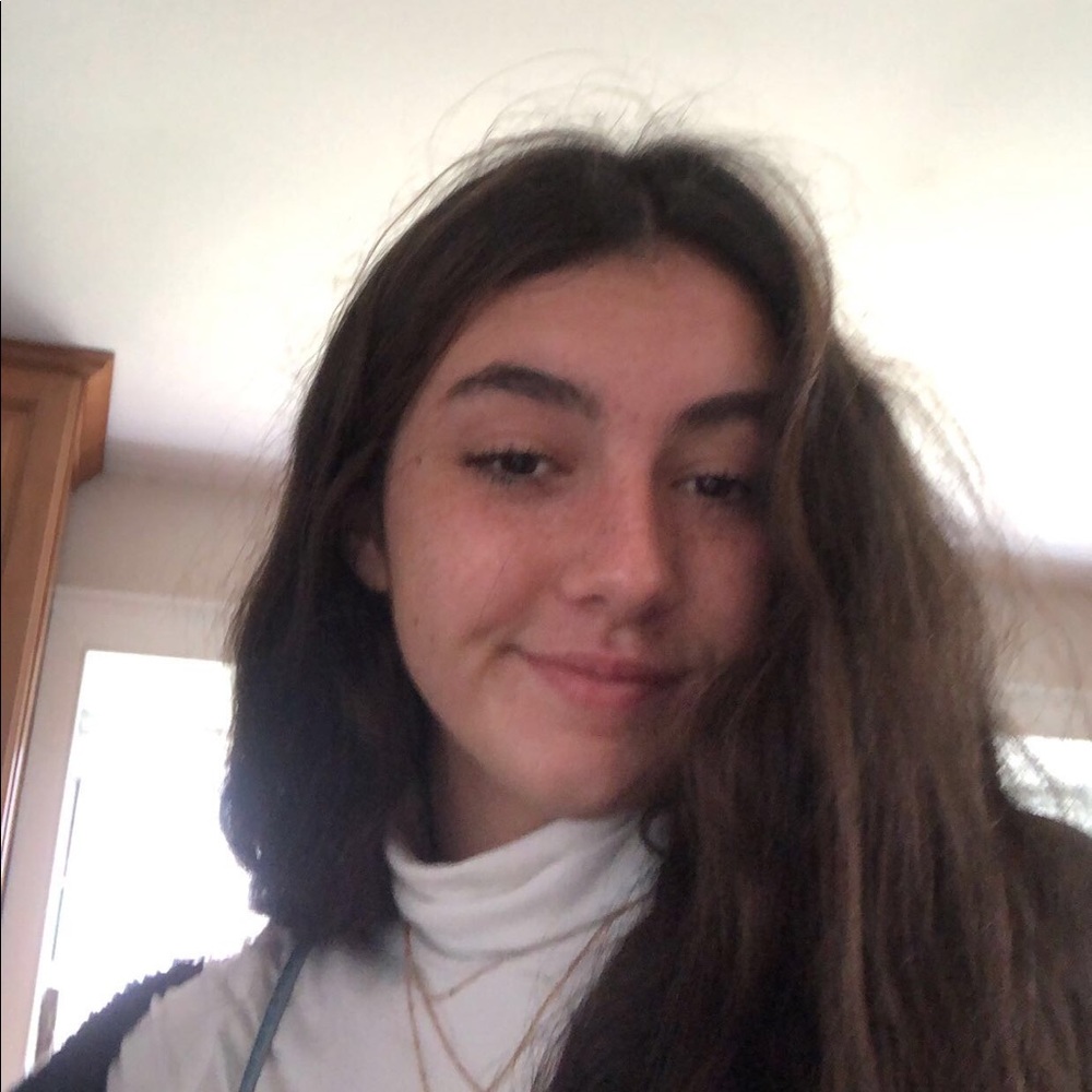 Meet your Posher, Alexandra